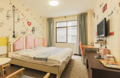 Qujing Zhiyoung Hotel Hotels near Qujing Normal University