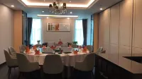 Echarm Hotel (Foshan Huangqi)