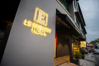 Le Embassy Hotel Georgetown