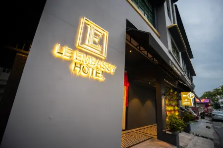 Le Embassy Hotel Georgetown Отели рядом с достопримечательностью «Hean Boo Thean Temple»