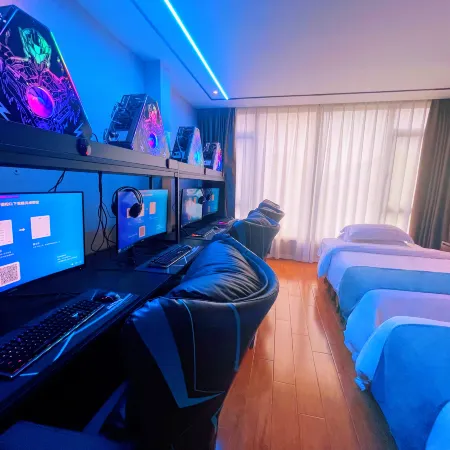 Aiwan E-sports Homestay (Wanzai Foreign Language School Bus Station)