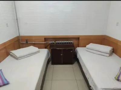 Huan County Wenyuge Guesthouse Hotels near Tianshuibu Railway Station