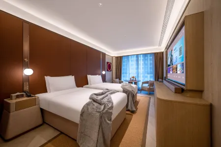 Lanzhou West Railway Station ZhongTianjian Plaza Crystal Orange Hotel