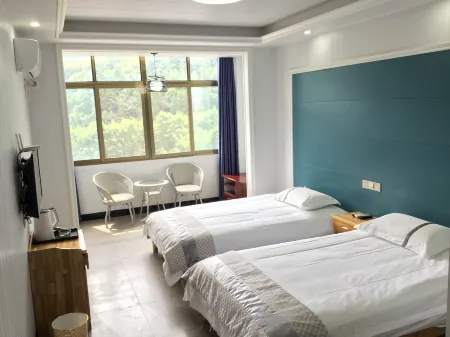 Yuexi Lvfuyuan Farm Stay Отели рядом с достопримечательностью «Rainbow Waterfall Scenic Spot In The Dabie Mountains»