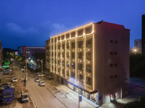 Qifan Hotel (Qinzhou Gangxiandao Park) Hotels near Seventy-two Waterways