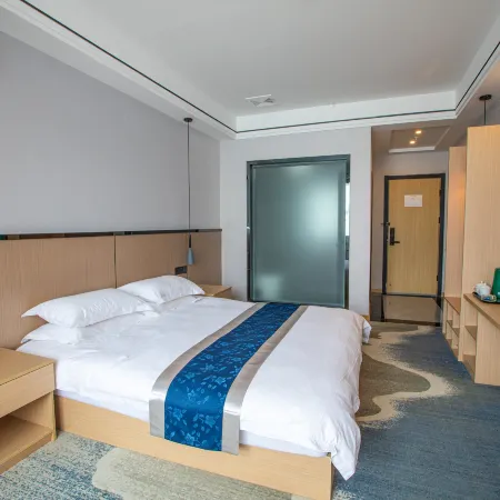 GELI Hotel (Huainan Railway Station Sports Center)