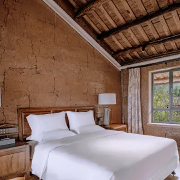 Bashan Meicun Private Tang Resort Hotel