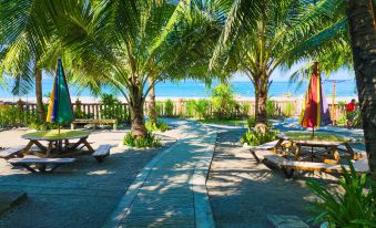 Crystal Shore Beach Resort Powered by Cocotel