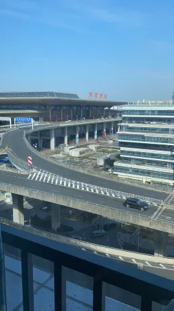 Chengji Cinema Apartment (Nanjing South Railway Station South Square)