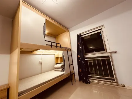Meet the Space Capsule Youth Hostel (Chang'an Jinzuo Branch)