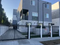 StaysPro - Hollywood Homes Minutes to Everything Spacious and Free Parking Hotels in 