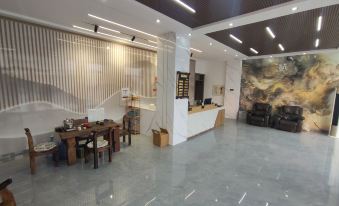 Zhucheng Famous Palace Business Hotel