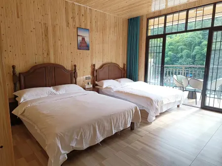 Dongge Homestay Farmyard (Sister Bridge Scenic Area Store) Отели рядом с достопримечательностью «Luofu Mountain»