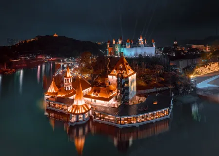 Deyang Castle Hotel Отели в г. Дэян