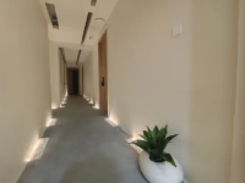 懶得Land·空中花園民宿（威海站韓樂坊店）