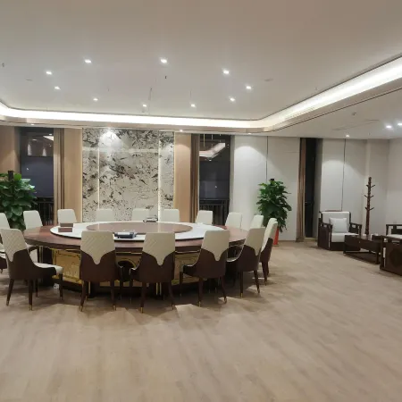 Zhushan Taohuayuan Hotel