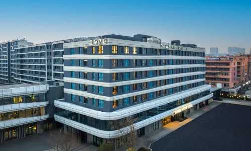 Atour Hotel Xuzhou Xinyi Railway Station Gongyuan Road