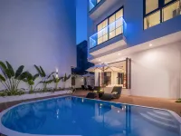 Luxury Luxe · Designer Pool High end Resort Hotel