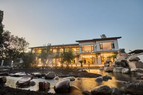 Xinyuan | Yuji Courtyard · Hidden Garden - Airport Shuttle