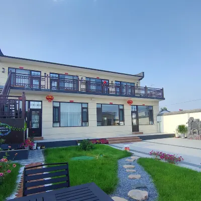 Jingmi Yiju Homestay (Chilechuan Grassland Music Town) Hotels near Qian Gu Ma Song