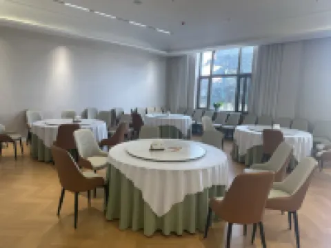 Yinlu Hotel Hotel di Mohe