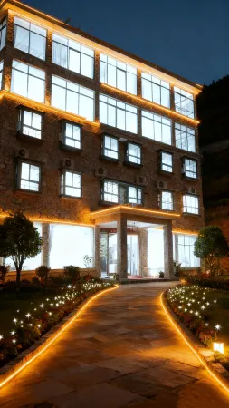 Sanbaishan Youjia Inn