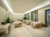 Chushan Residence · Courtyard-Style Hotel | Mellow · Soft · Garden Boutique Stay (Tekes Bagua City) فنادق في ته كه سى