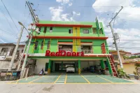 RedDoorz Near Notre Dame of Dadiangas University Hotels in 