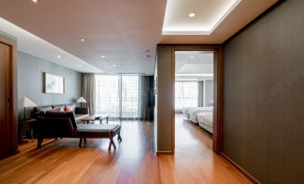 Oriens Hotel & Residences Myeongdong