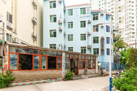 Blue Sky International Youth Hostel (Sanya Dadonghai)