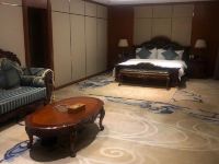 唐山南湖国际会展酒店 - 超大观景套房