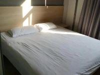 海友酒店(上海松江新桥店) - 高级大床房