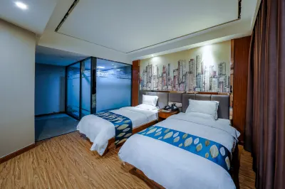 Orange Fashion Hotel (Shaoyang College Road Store) Hotels near Taohuadong