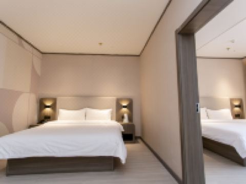 汉庭酒店(喀什色满路美食街店) - 套房