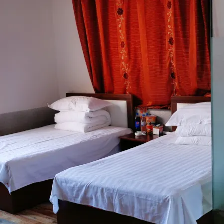 Gongzhuling Riyexing Business Hotel
