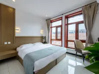 Floral Hotel·Beijing Huayan Hotel(Beijing Yanqing Badaling Great Wall Wildlife Park) Hotels near Badaling Ski Area