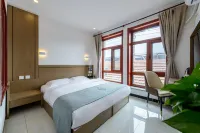 Floral Hotel·Beijing Huayan Hotel(Beijing Yanqing Badaling Great Wall Wildlife Park)