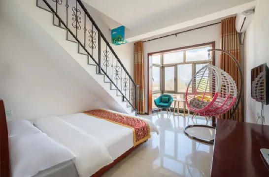 Longqingxia Zhiyong farmyard