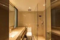 City Comfort Inn Hotel (Qinzhou New Bus Terminal) Hotels near Beibuwan University