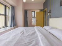 广州思忆公寓 - 轻奢主题大床房
