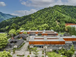 Popular 4-Star Select Hotels in Dexing