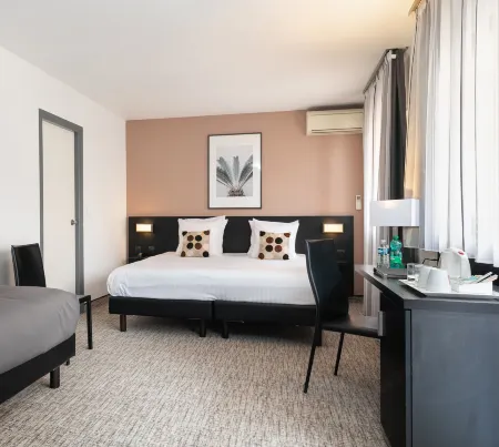 Best Western Hotel Mediterranee Menton Отели рядом с достопримечательностью «Валь Раме-Ментона Ботанический сад»