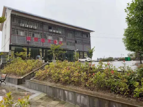 Yunyang Manjinglou Hotel Hotels in Longtang Resort