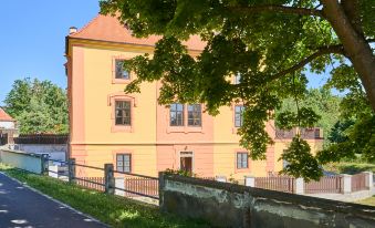 Vila Lovců králových