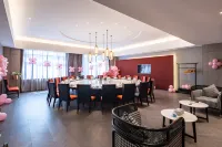 New Joyful Hotel Отели в г. Юэцин