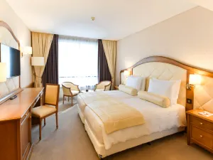 Hotel 2 Fevrier, Lomé