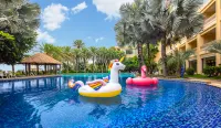 West Gulf Holiday Hotel