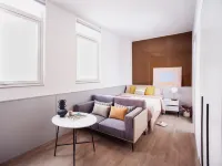 baseLITE-W.LONGHUA Serviced Apartment Отели рядом с достопримечательностью «Central Star City»