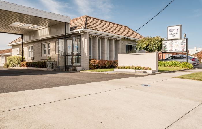 Barclay Motor Inn