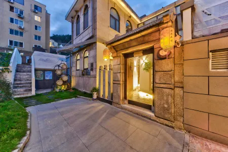Yaxinxuan. Hot Spring Private Soup Villa Light Luxury Beauty Hotel (Qingdao Laoshan Scenic Area) Отели рядом с достопримечательностью «Laoshan Taiqing Palace»